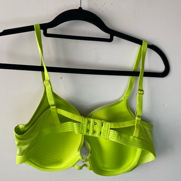 SAVAGE X FENTY Green T-Shirt Bra - Picture 3 of 5
